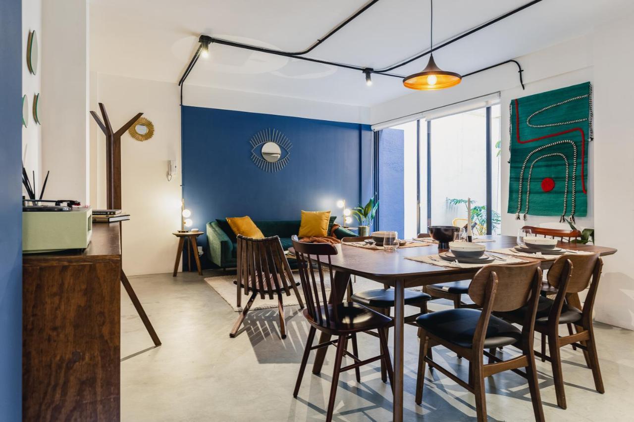Cozy & Hip Roma Apt With 2 Private Terraces! Mexico City