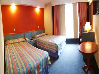 Hotel Segovia Regency 4*
