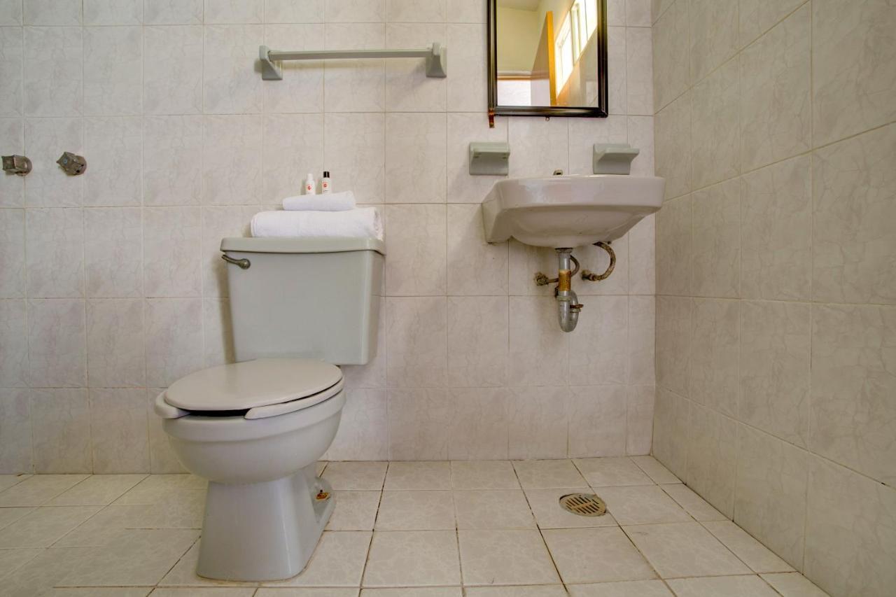 Oyo Maryjose Hotel 2*