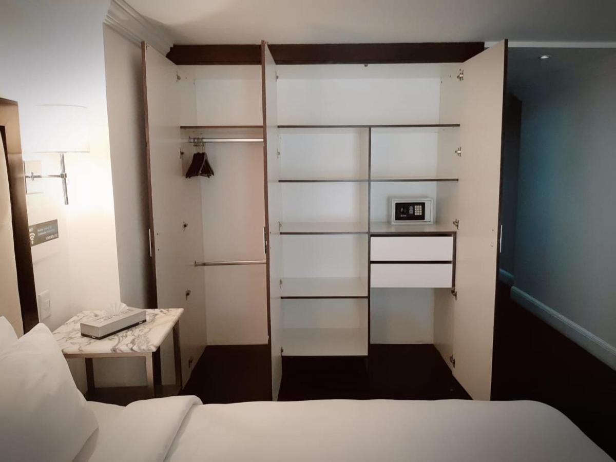 Apartahotel Londres 212 3*