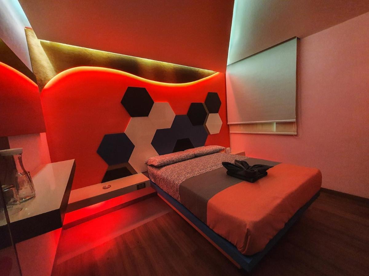 Love hotel Rio *