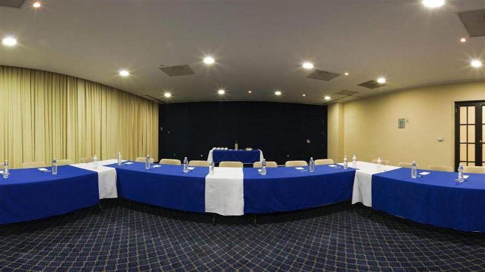 Express Santa Fe By Ihg Hotel