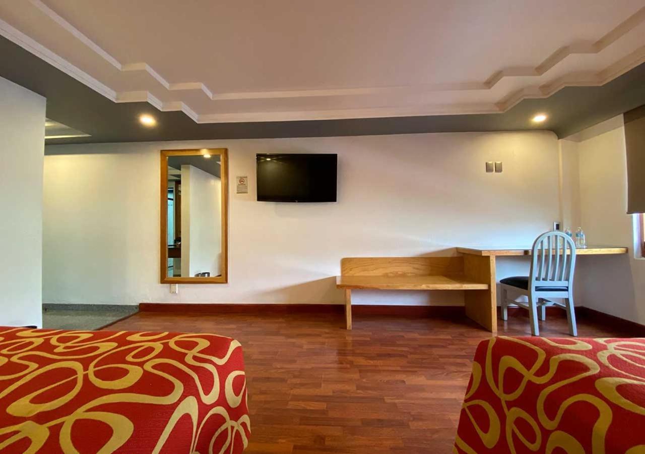 Hotel Escala Siglo Xxi 4*