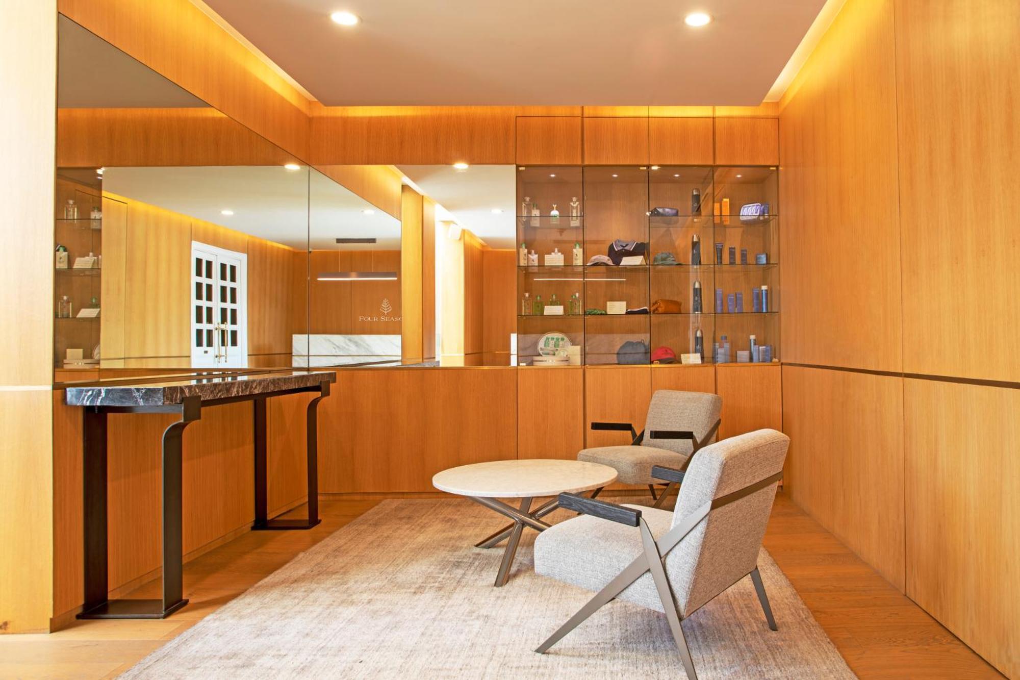 Four Seasons Hotel