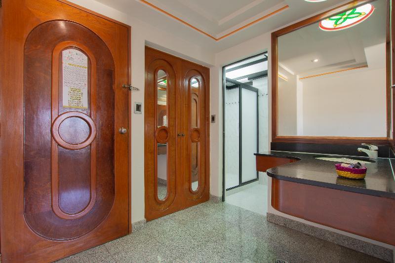 Hotel Escala Siglo Xxi 4*