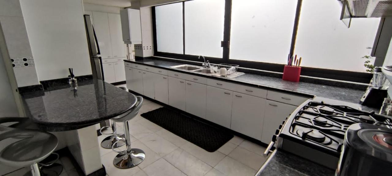 Homestay Caravansaro Horacio 1719 Polanco *