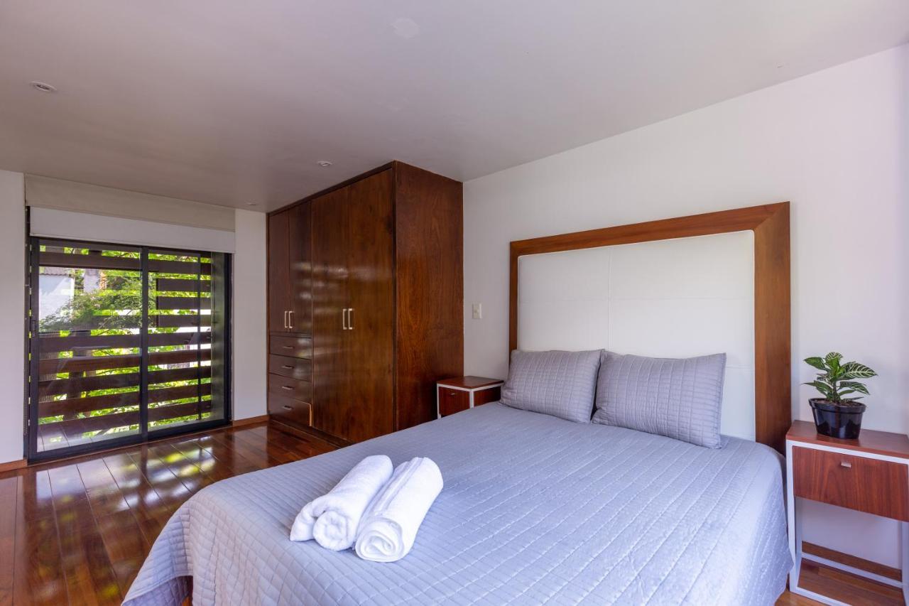 Casa Blanca In Coyoacan *