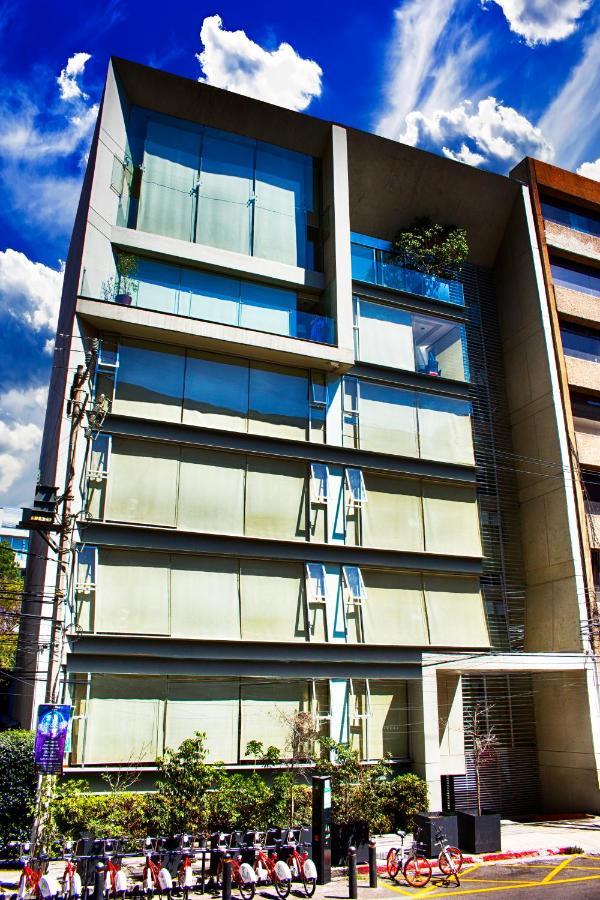 Hotel Aura For Living *