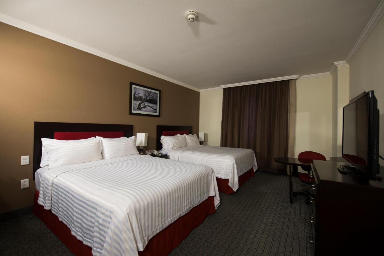 Ramada By Wyndham Ciudad De Perinorte Hotel 3*