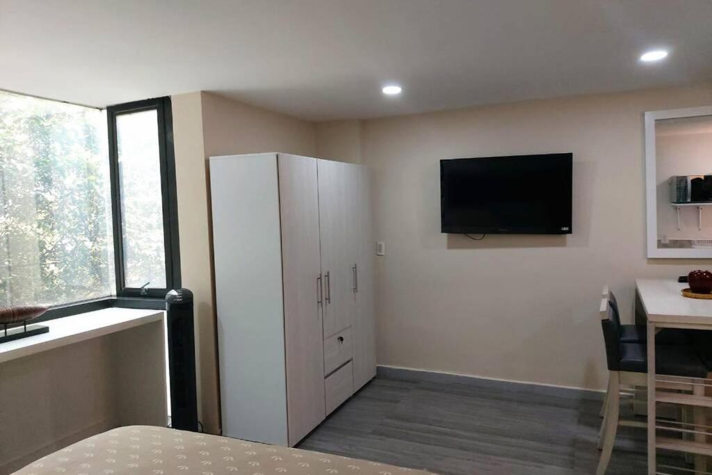 Lovely Loft At The Business Heart Of *