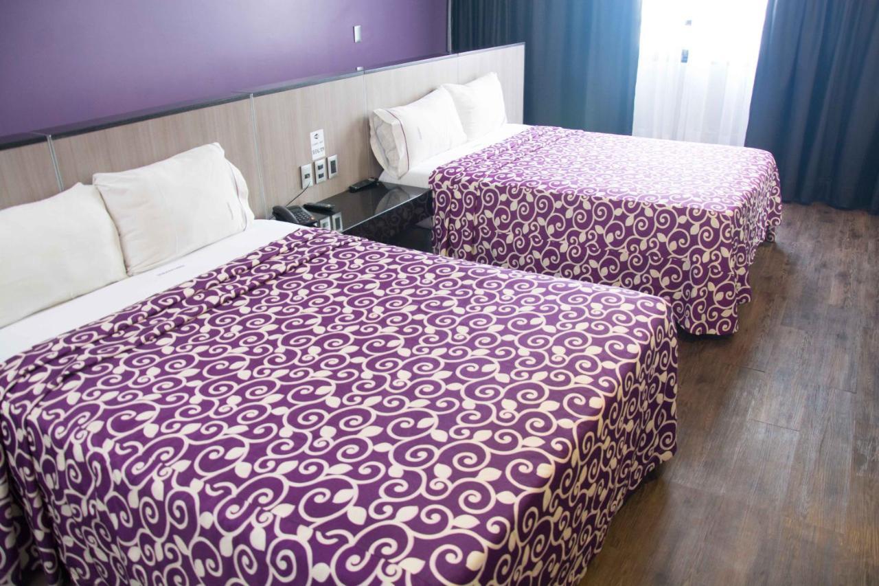 Max Hotel
