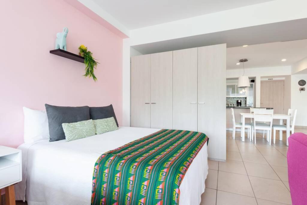 Apartment Lavish & Vibrant Apt. Bellas Artes Palace And Park View Mexico City