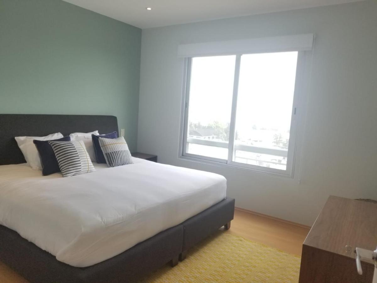 Capitalia Living Santa Fe Apartment Mexico City