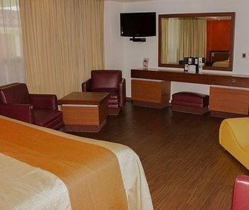 Hotel Montreal 4*