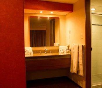 Hotel Montreal 4*