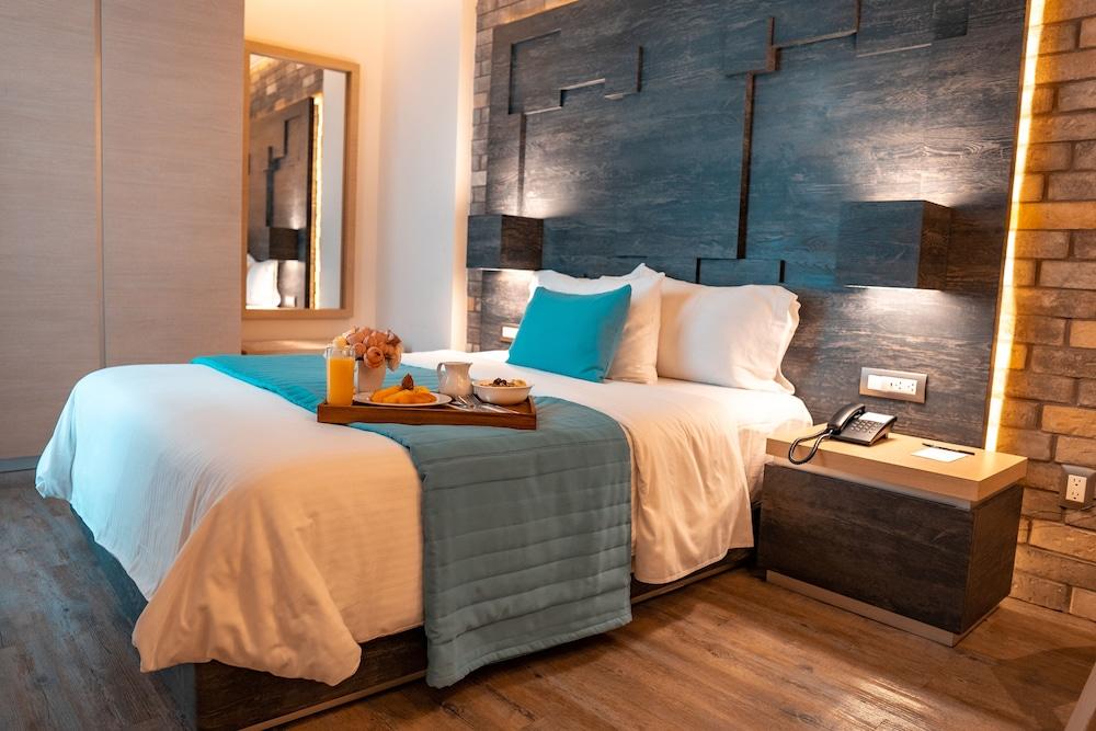 Hotel Punto Mx 4*