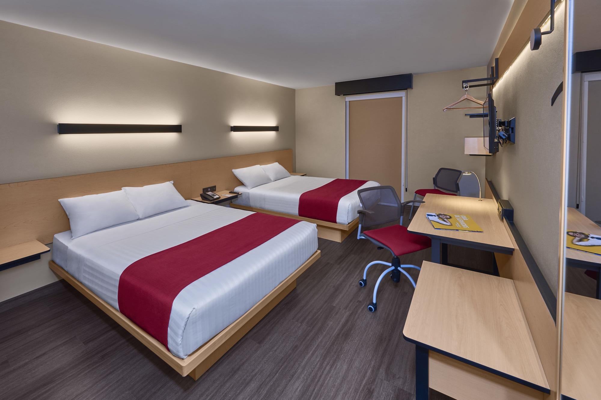 City Express By Marriott La Raza Hotel