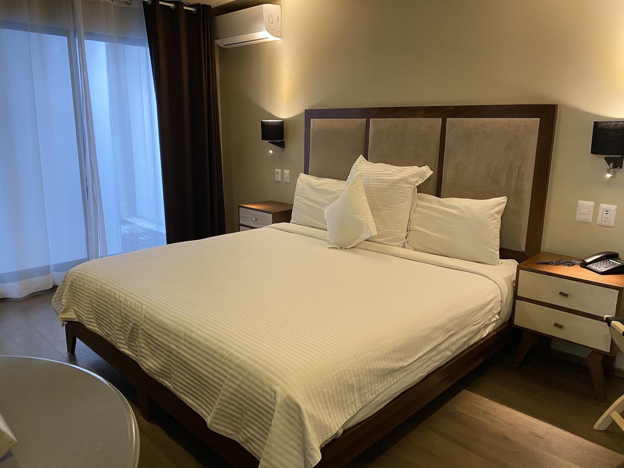 Suites Lerma Hotel