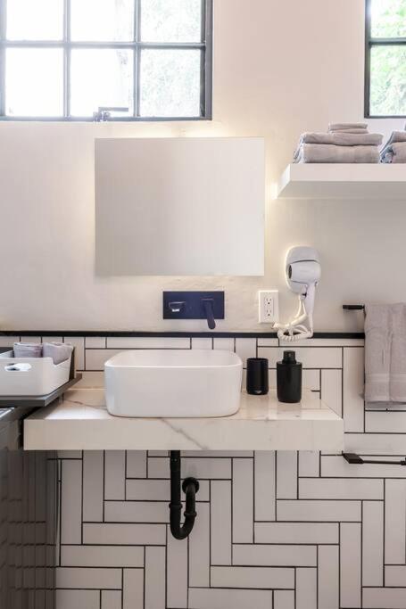 Restored Apt Condesa House * Mexico City