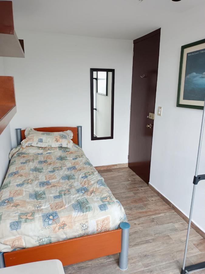 Apartamento Excelente Ubicacion En Colonia Del Valle *