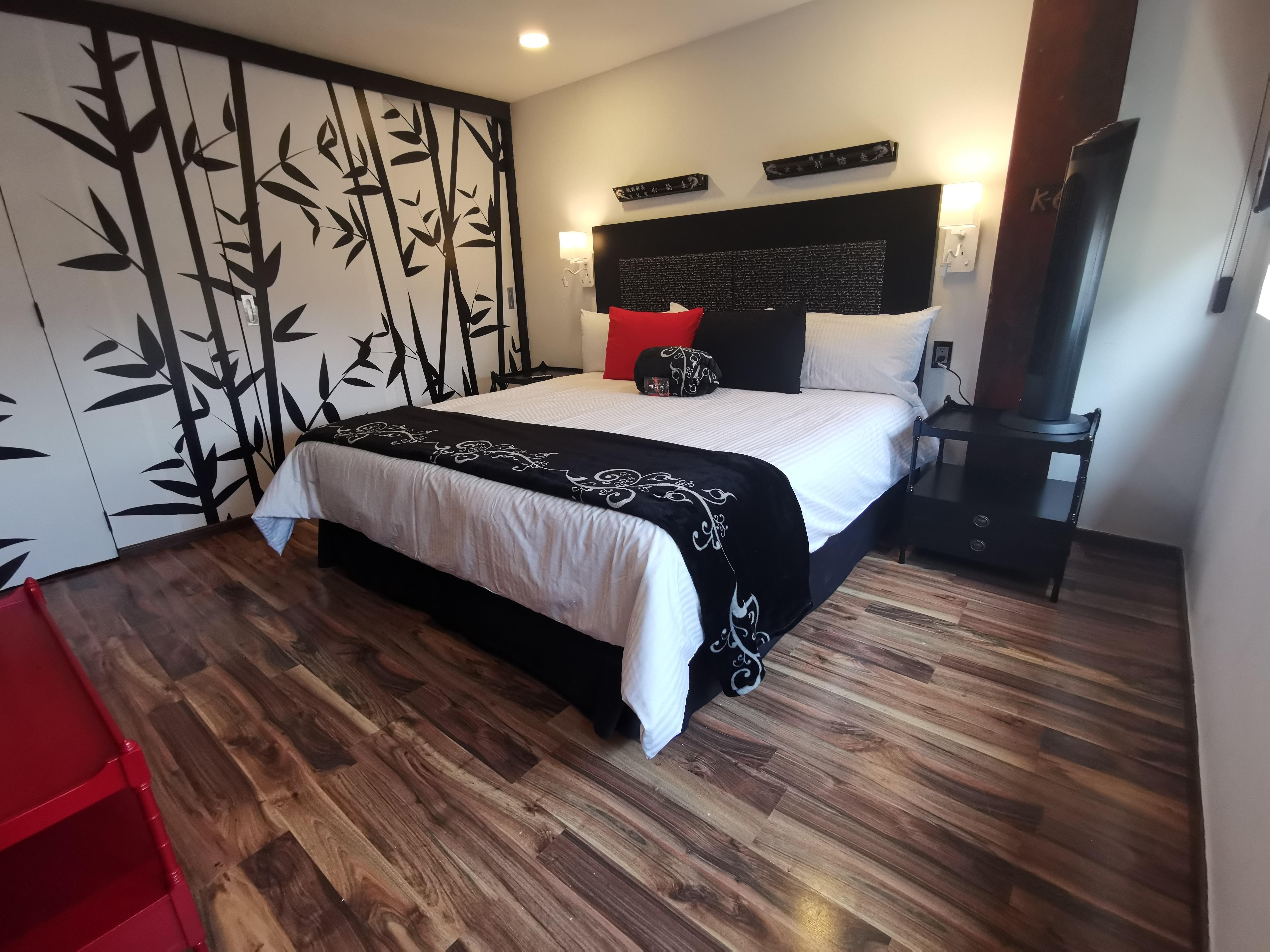 Black Boutique Hotel 4*
