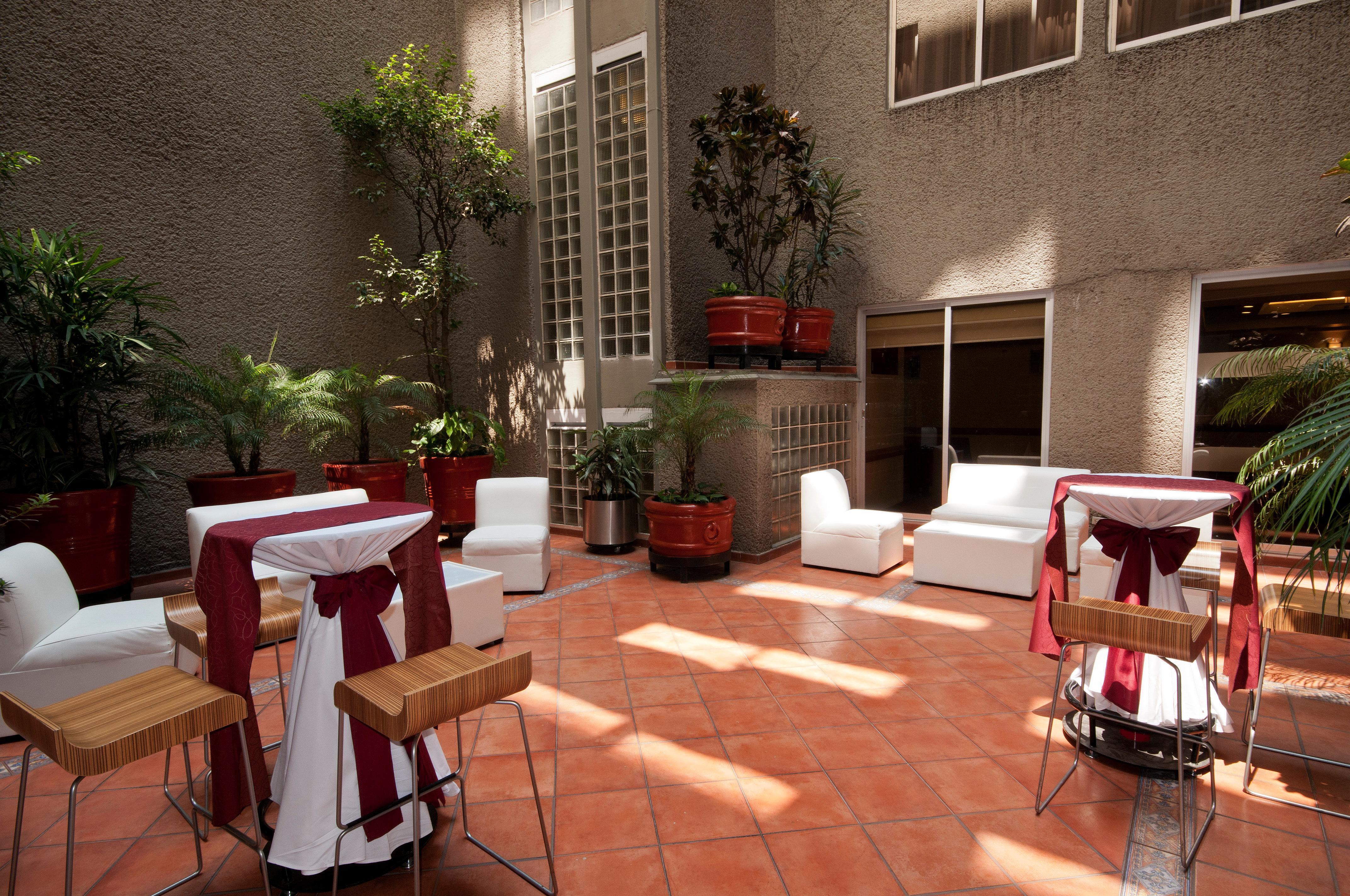 Hotel Holiday Coyoacan 4*