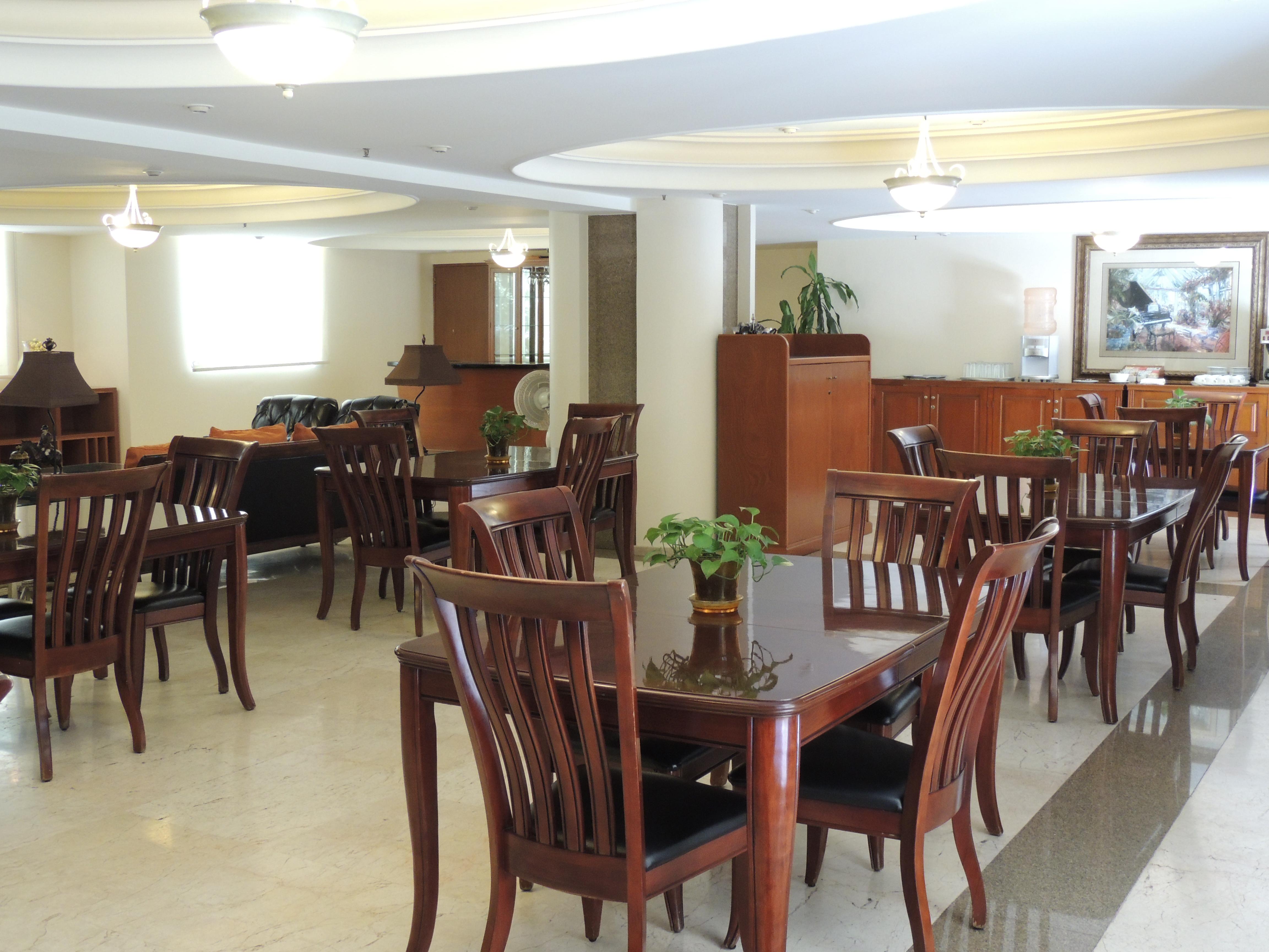 Obelisk Hotel