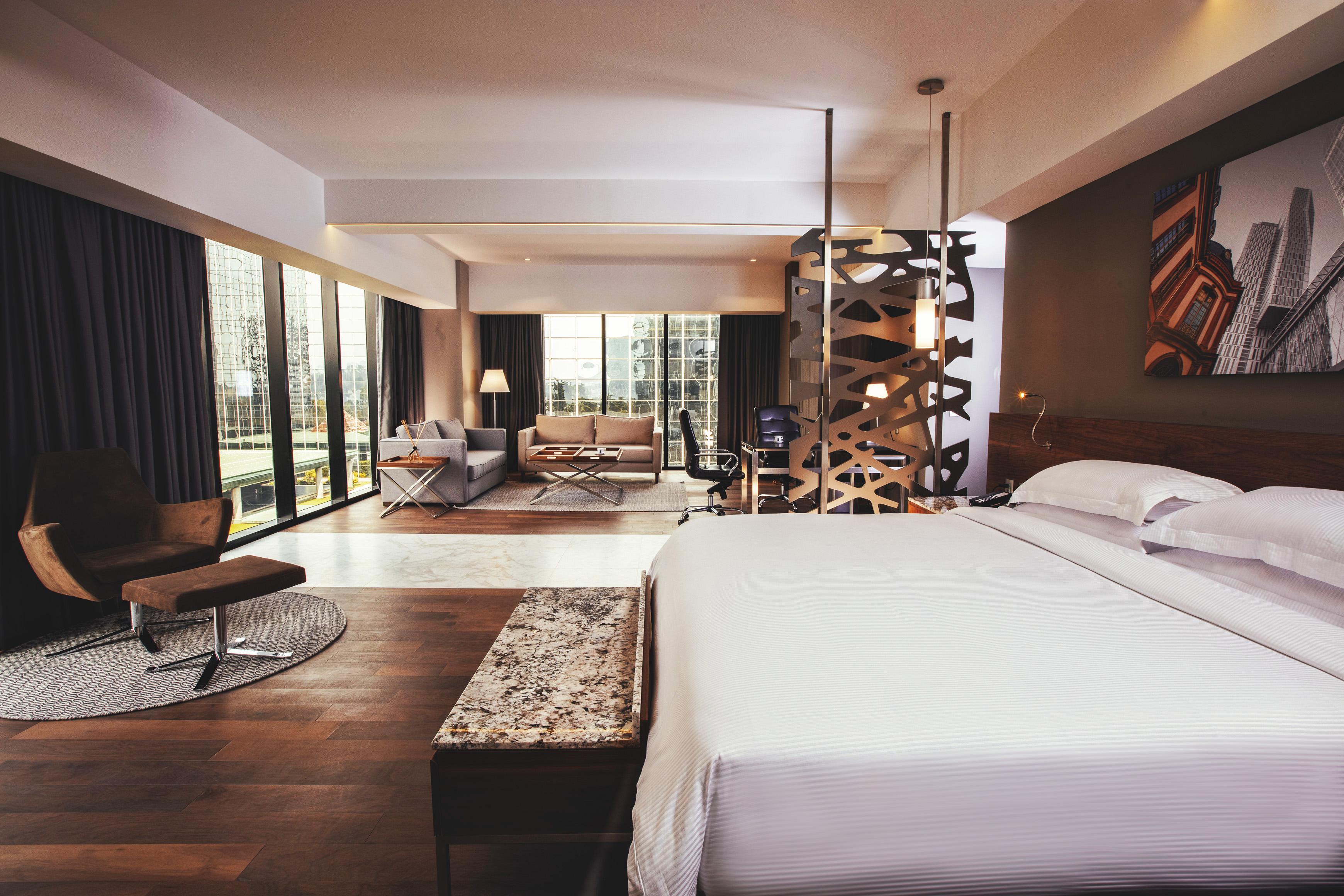 Krystal Grand Insurgentes Hotel 5*