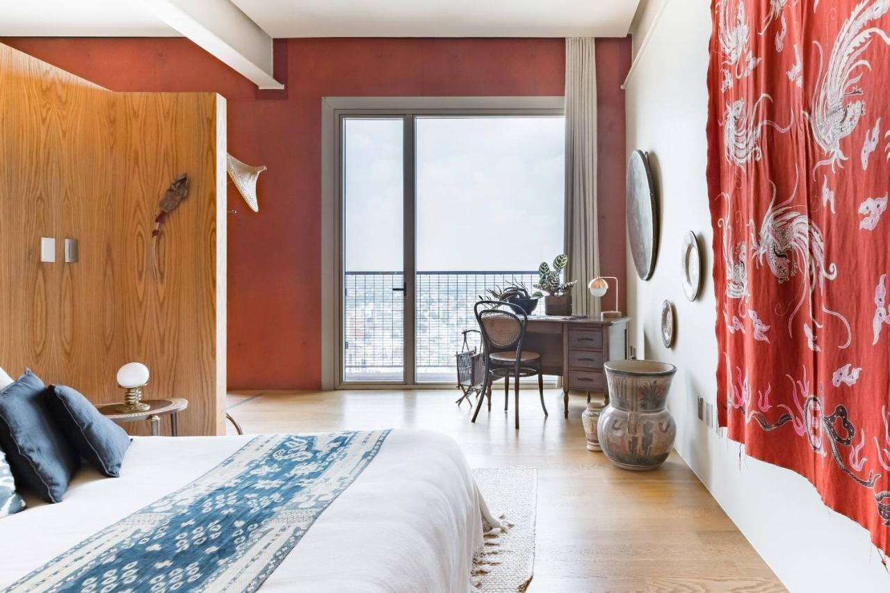 Arty Loft With A Rooftop Pool In Iconic Building Apartment