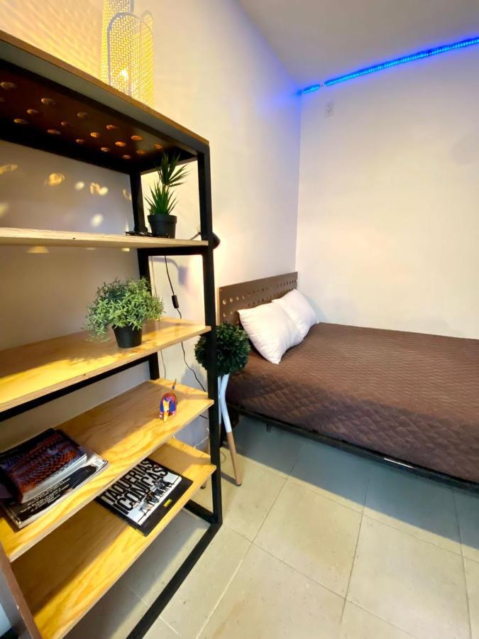 Roomies Parque Guest house Mexico City