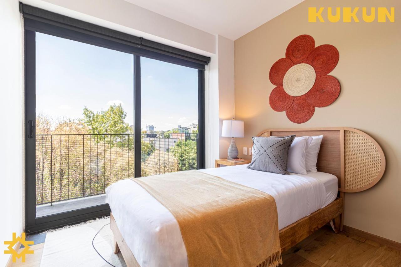 Kukun Condesa Taman * Mexico City