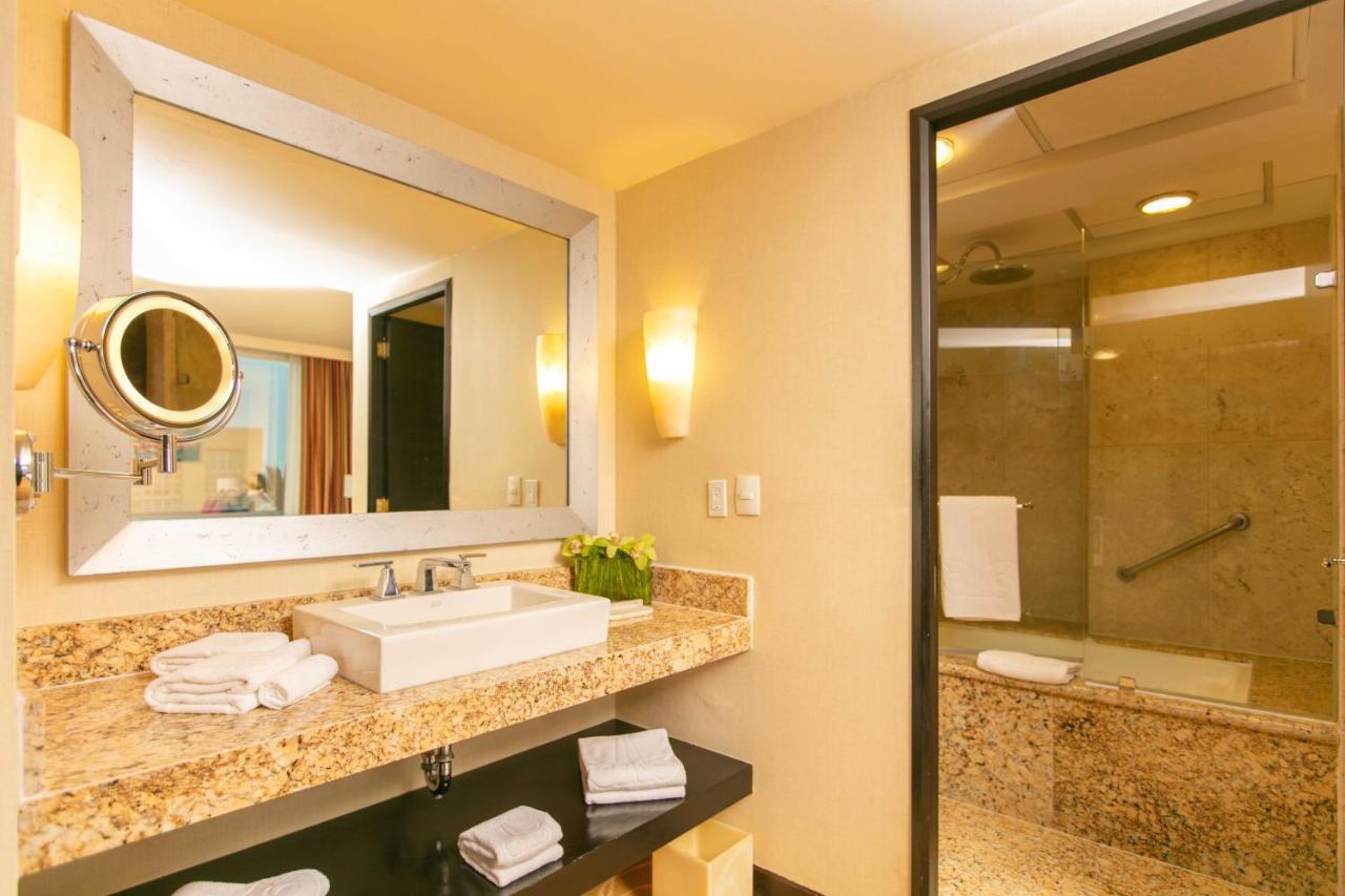 Marquis Reforma Hotel 5*