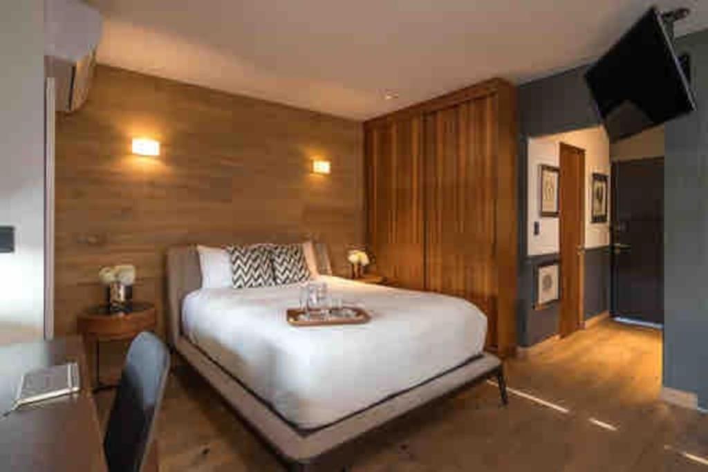 Fantastic Chic Penthouse Private Terrace & Jacuzzi Apartment