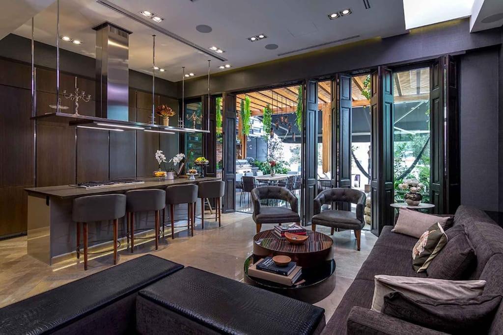 Luxurious Penthouse Oasis
