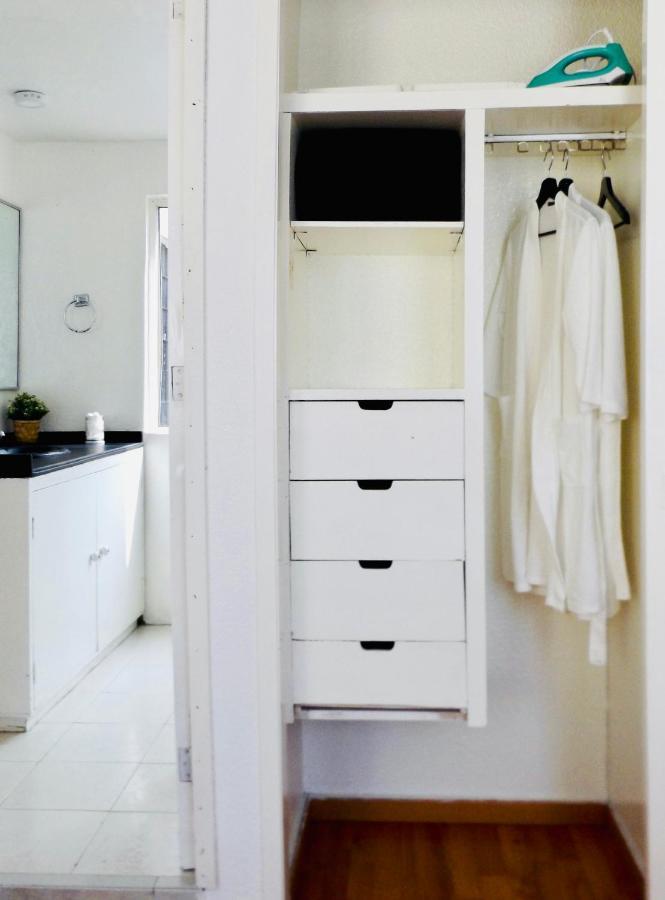 Fabuloso Depa Estilo Mex A Pasos De Reforma. Apartment