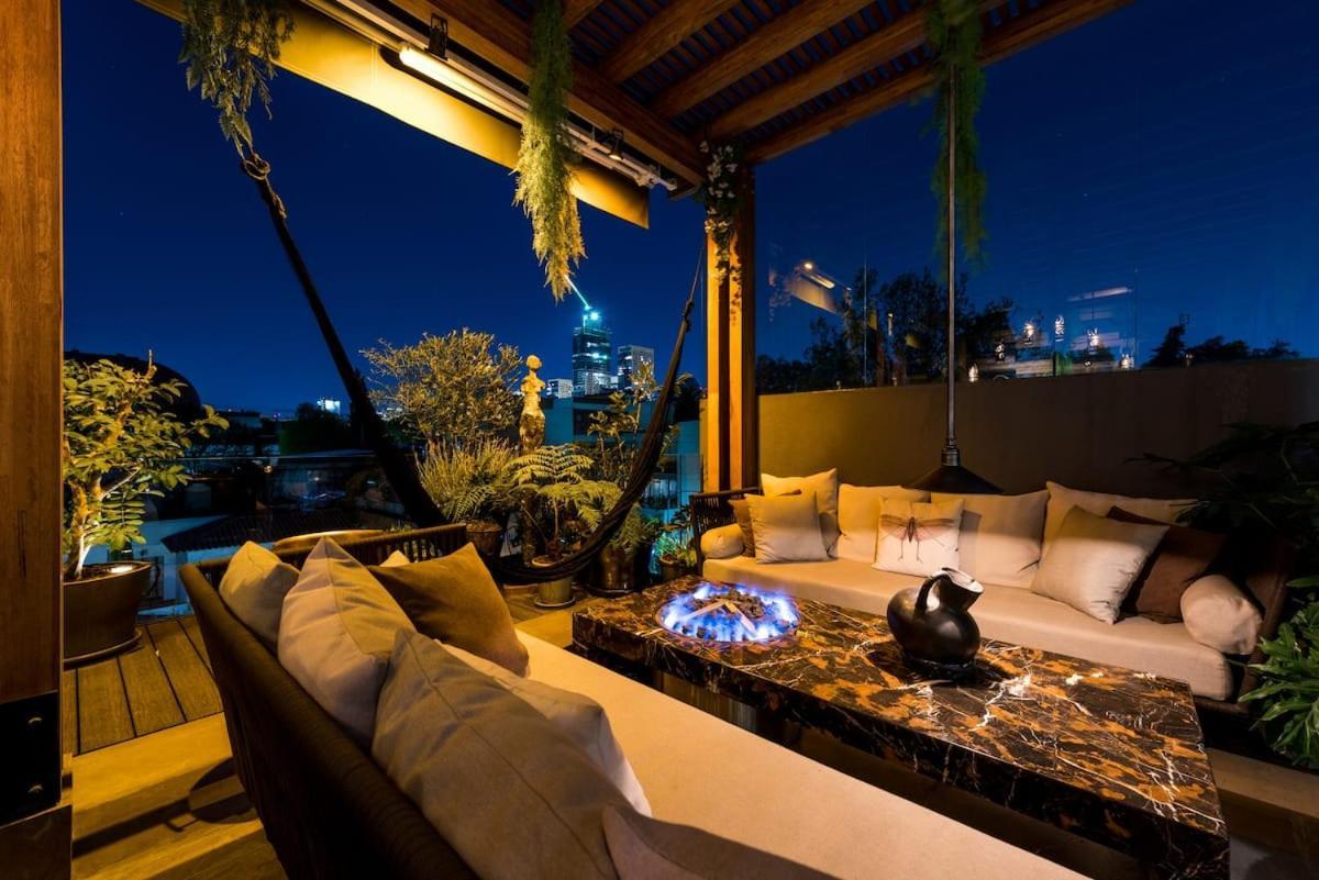 Luxurious Penthouse Oasis Apartment