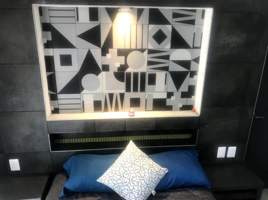 Lui Confortable Moderna Con Bano Privado
