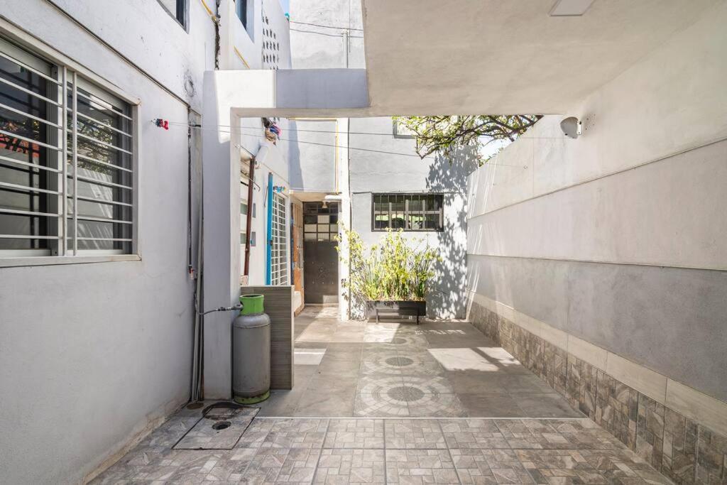 Lui Confortable Moderna Con Bano Privado *