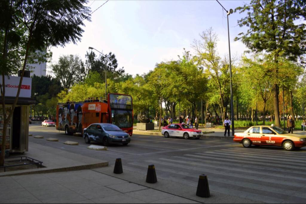 Downtown Pool & Gym Apartment Mexico City