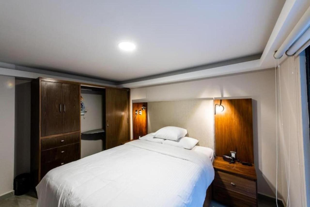 Rochester 10 Inn