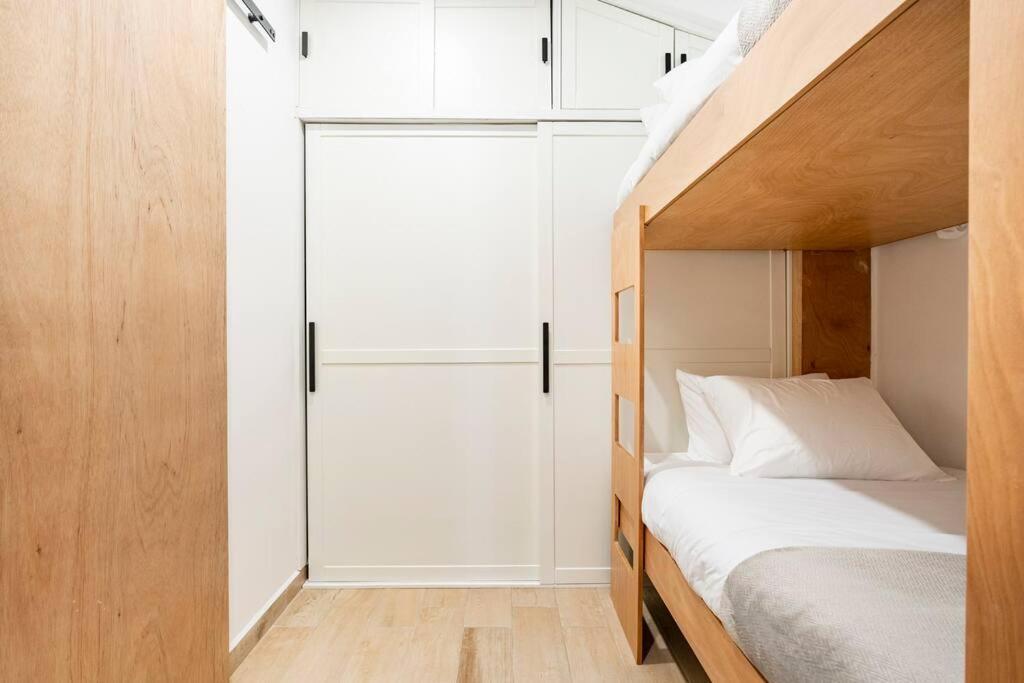 Charming 2br 2ba Historic Building Few Steps Parque Espana In Trendy Colonia Condesa Apartamento *