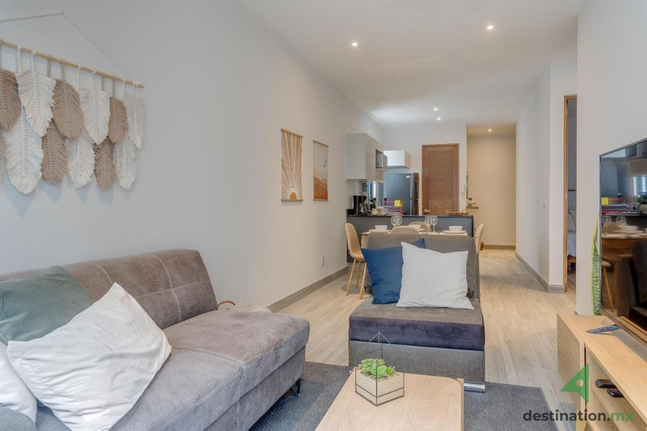 Cozy With Private Balcony, Pool, And Gym - Kansas 511