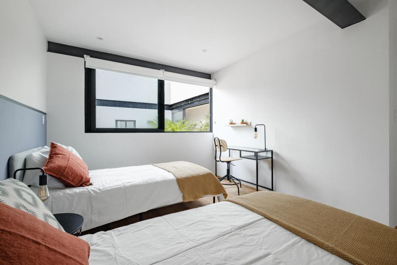Modern La Condesa Pet Friendly