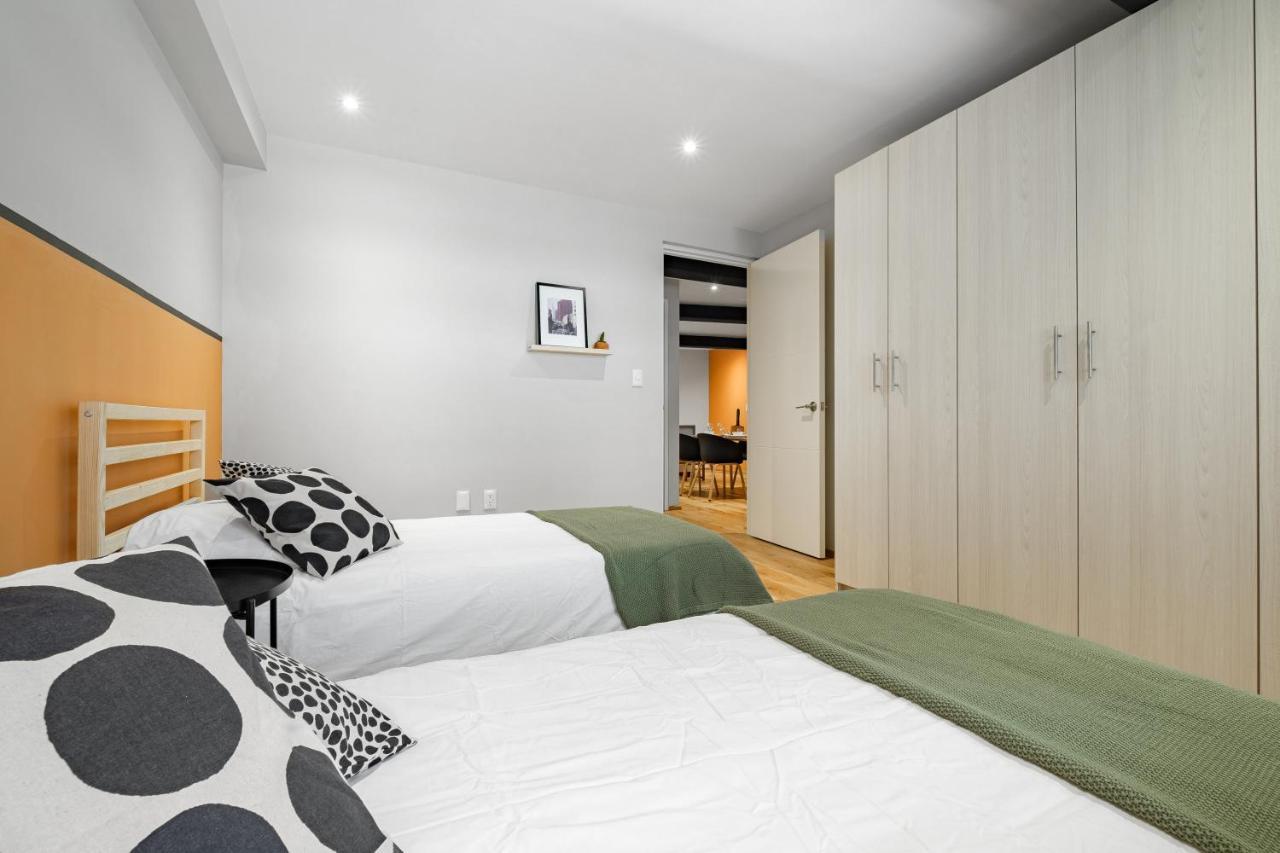 Modern La Condesa Pet Friendly Apartment Mexico City