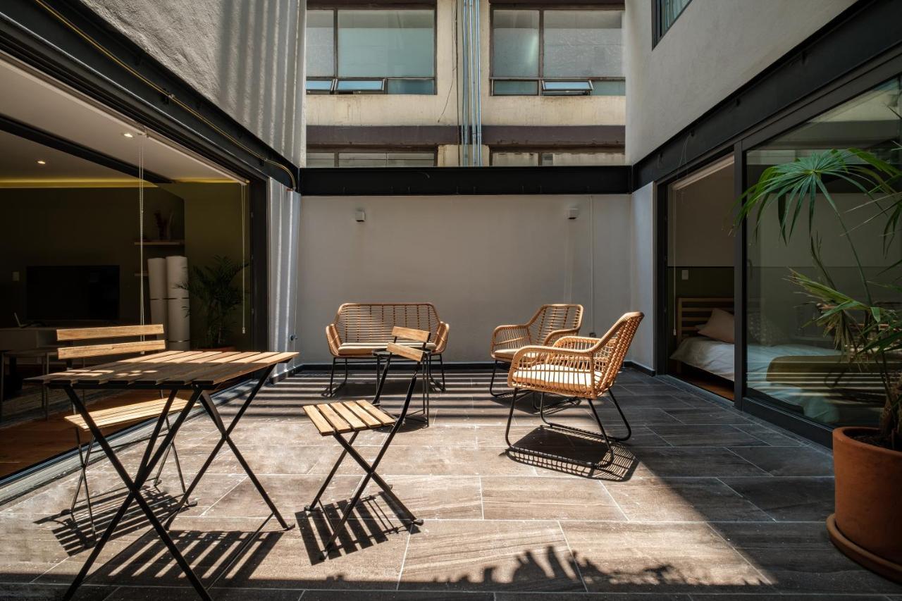 Modern La Condesa Pet Friendly Apartment