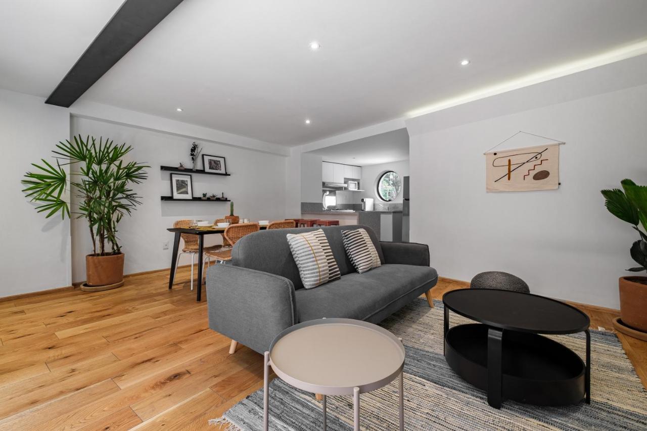 Modern La Condesa Pet Friendly
