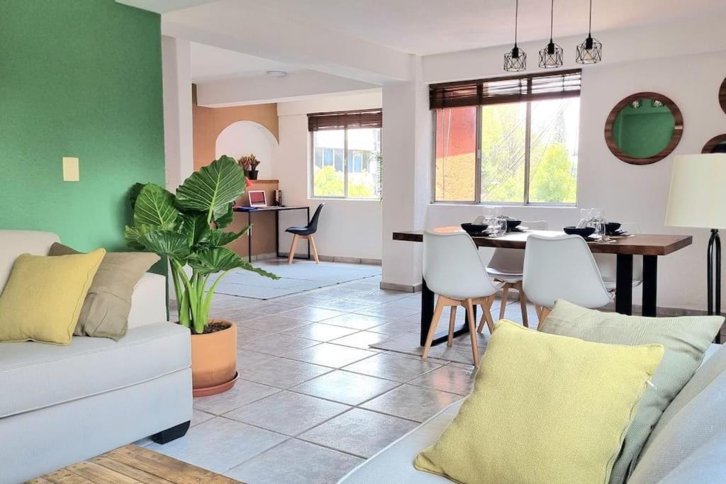 Apartamento Big & Comfy, King And Queen-size Beds, And Parking Lot