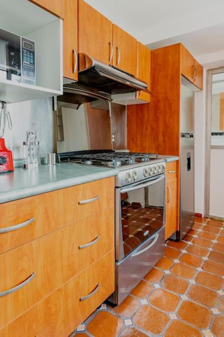 Big & Comfy, King And Queen-size Beds, And Parking Lot Apartamento *