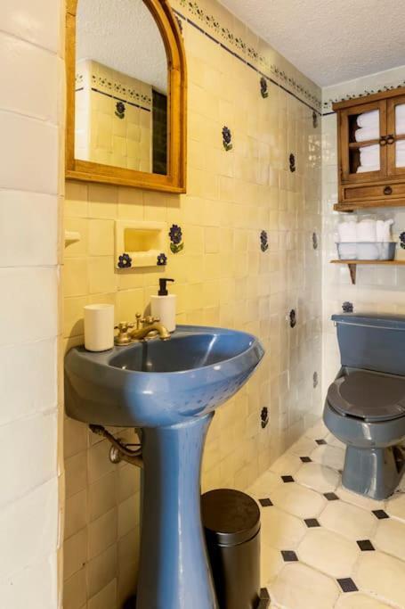 Big & Comfy, King And Queen-size Beds, And Parking Lot Apartamento