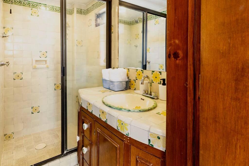 Apartamento Big & Comfy, King And Queen-size Beds, And Parking Lot *